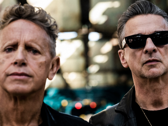 Depeche Mode apresenta videoclipe de “Wagging Tongue”