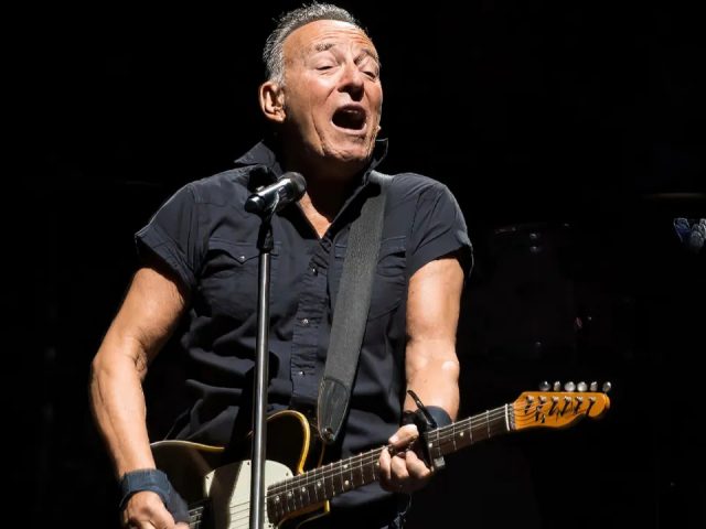 Bruce Springsteen adia todos os seus shows de 2023 devido a problema de saúde