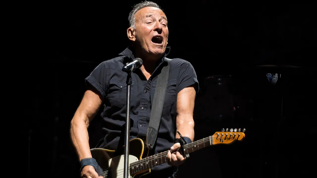 Bruce Springsteen adia todos os seus shows de 2023 devido a problema de saúde