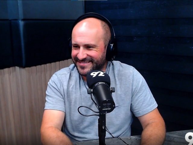 Professor de biologia questiona evolução e defende a existência de um criador