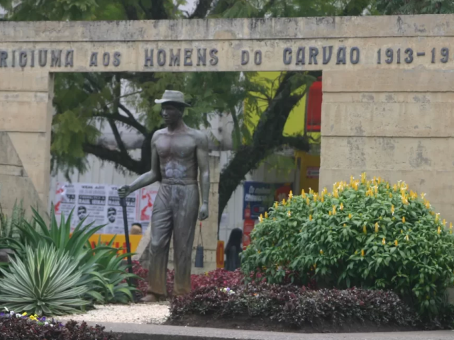 Centenário – Capítulo 51: Mineiro do Centro