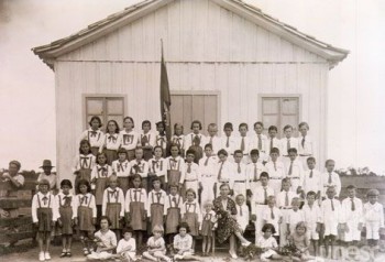 Centenário – Capítulo 64: Escola Para Meninos e Escola Para Meninas