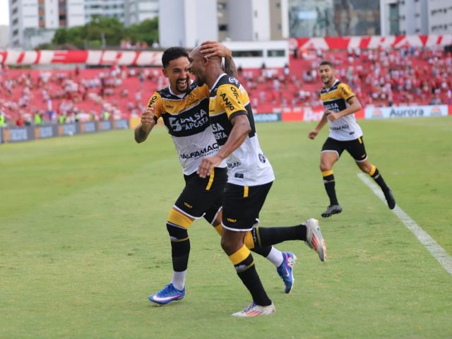 Criciúma estreia com vitória jogando fora de casa na Série B