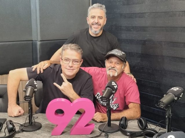 O customizador que transforma clássicos em peças únicas