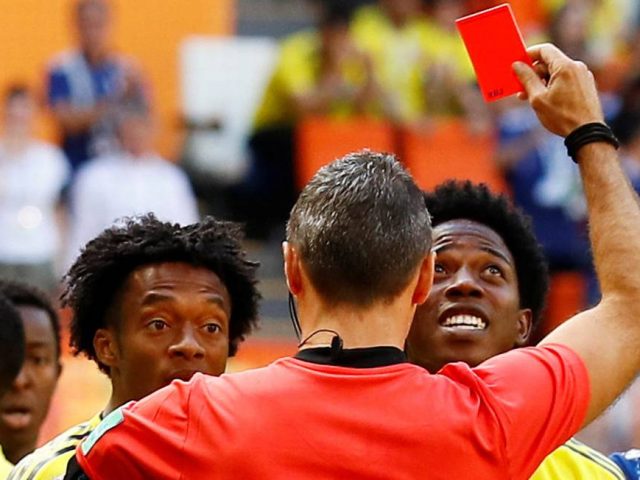 Quando o cartão amarelo e o cartão vermelho foram introduzidos nas Copas?