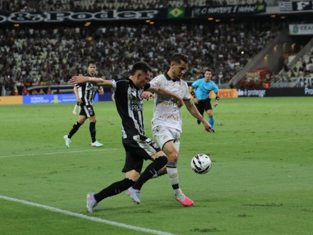 Criciúma toma gol na reta final e perde para o Ceará