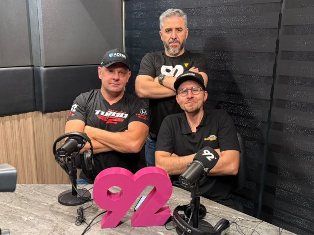 Banana Motos celebra um ano da loja premium com festa e costela